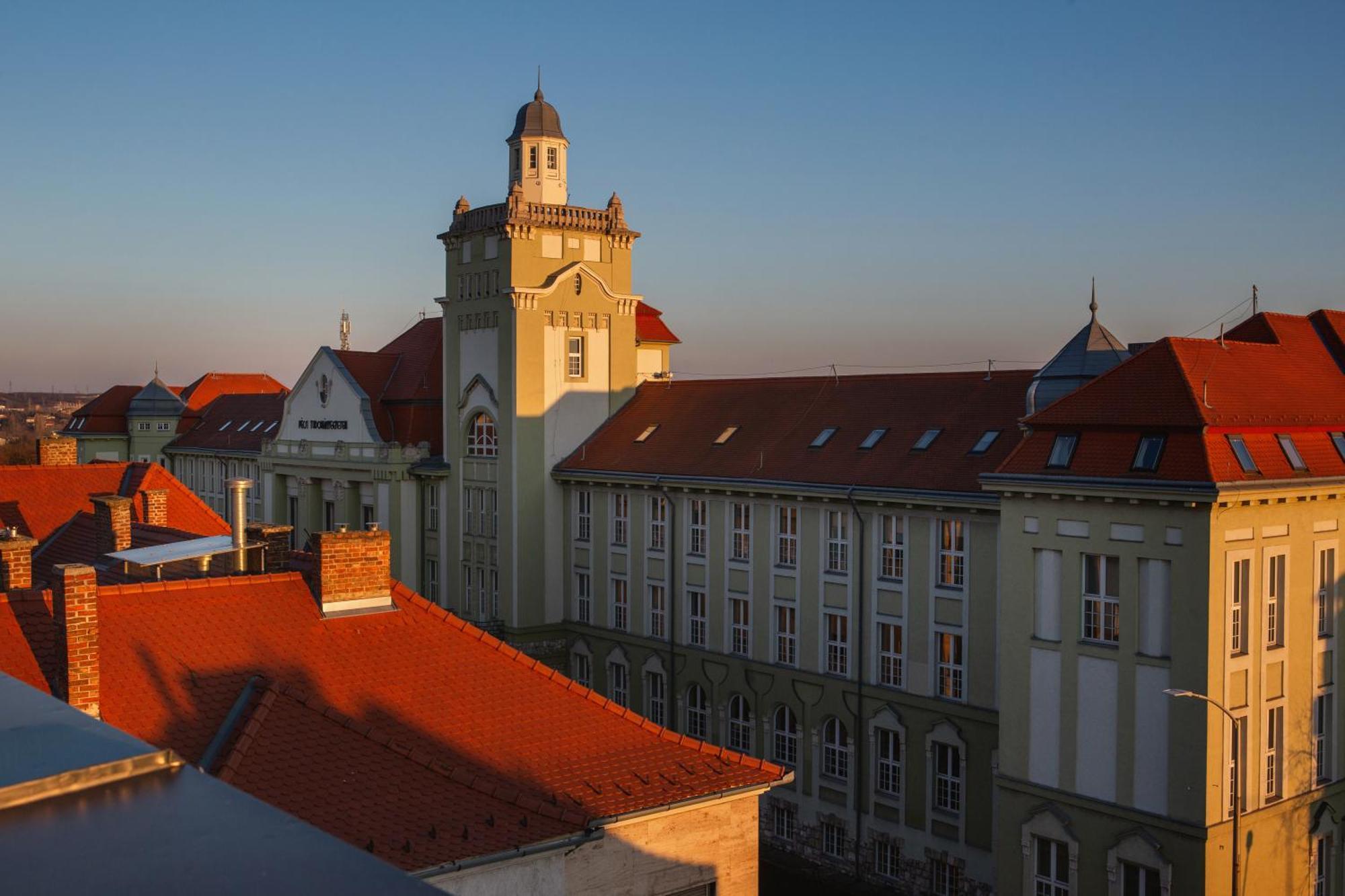 R73 Residences Pécs Eksteriør billede