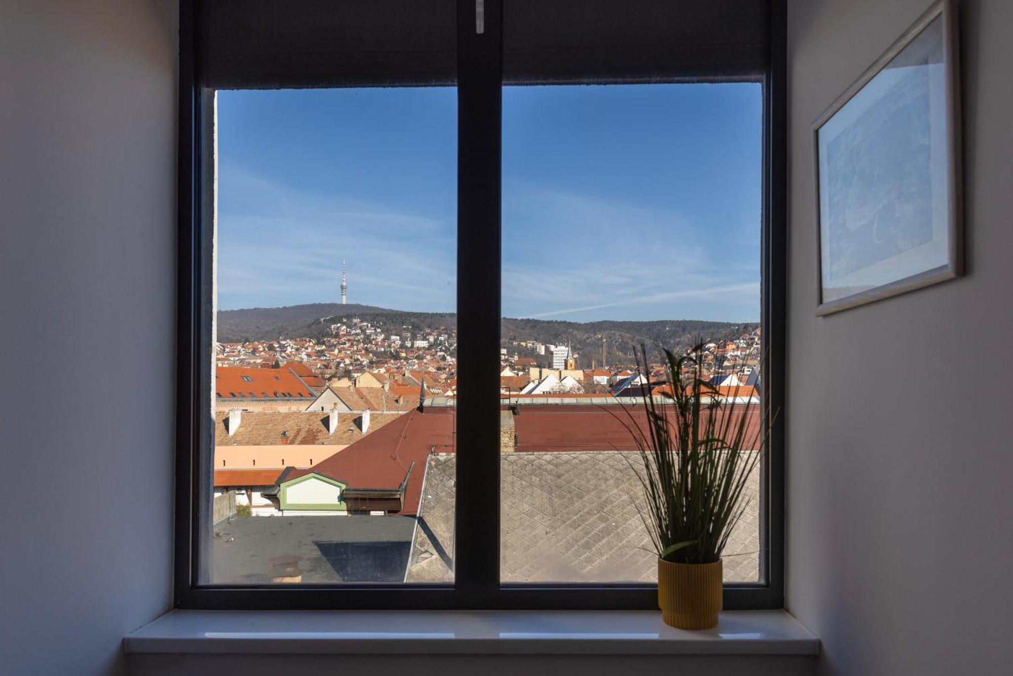 R73 Residences Pécs Eksteriør billede